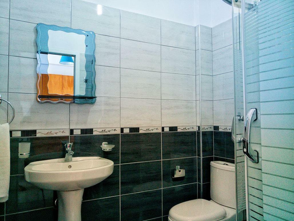 Sunset Boulevard Hotel Кепаро Экстерьер фото